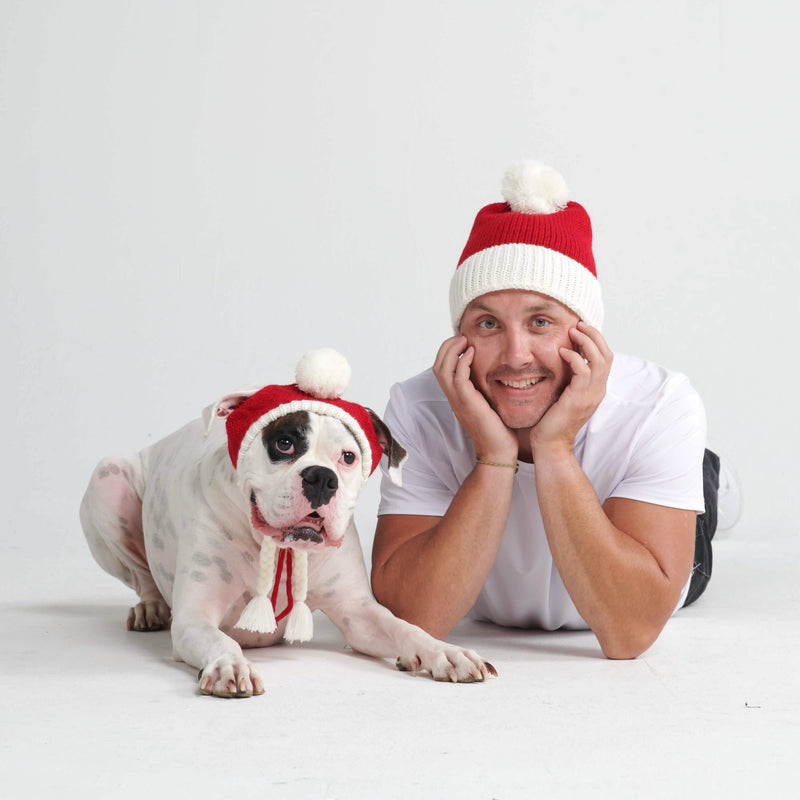 Cappello a cuffia per cani con pompon lavorato a maglia - Babbo Natale